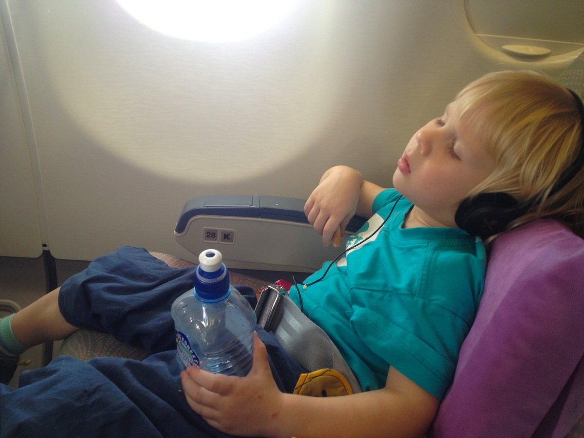 Глубокий сон одного из пассажиров на рейсе Москва-Дубай